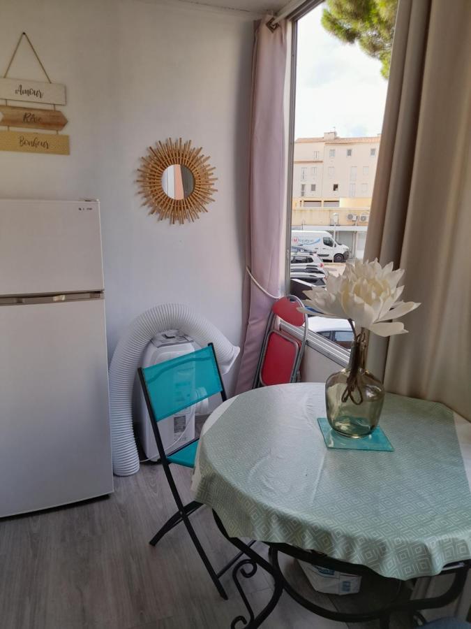 Studio Cabine Avec Loggia Agde Exterior foto